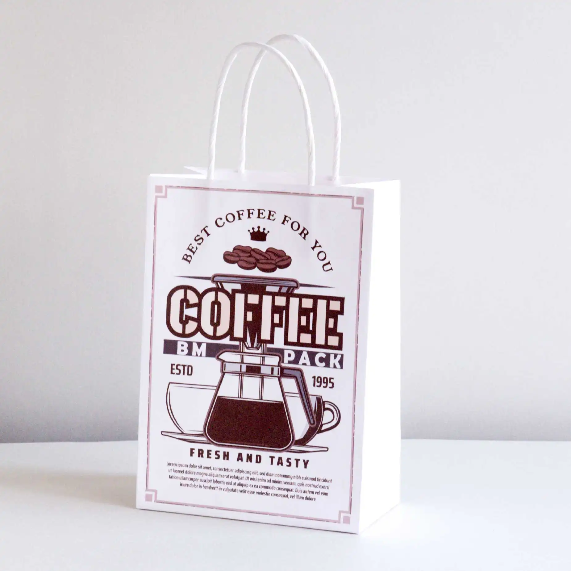 另外一款彩色白牛皮紙袋設計樣板：印有“BM Pack”及咖啡圖案